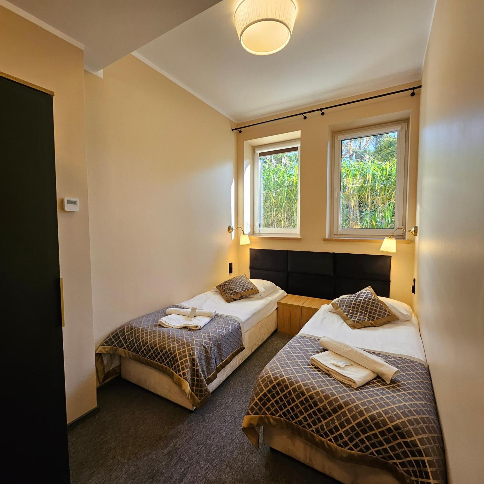 Willa Klodzko-Zacisze - Sauna - Silownia - Komnata Solna Exteriör bild